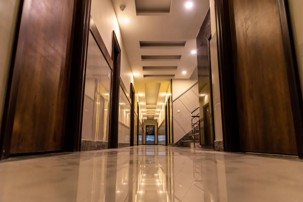Hotel Arihant Palace , Katra 格德拉 外观 照片