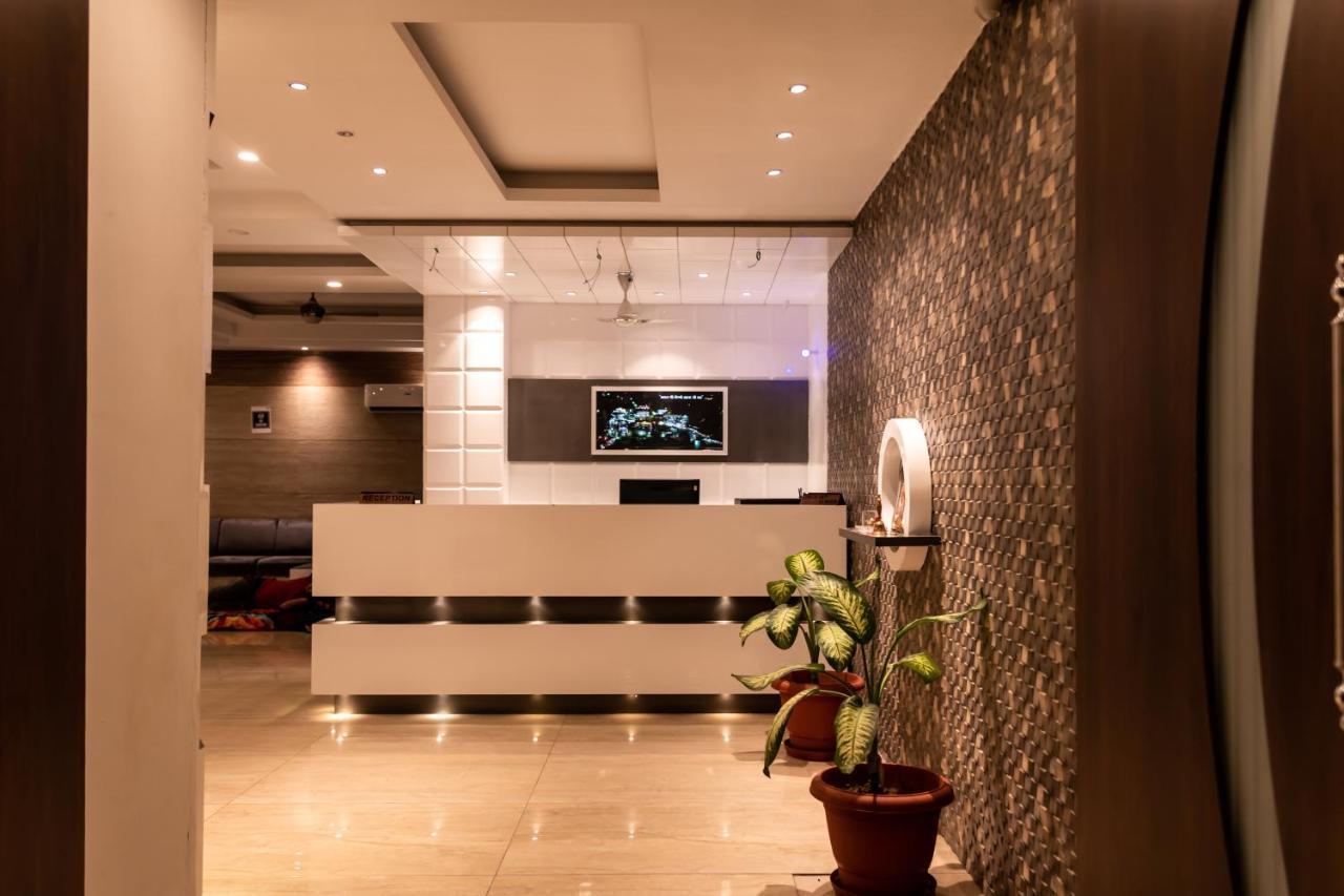 Hotel Arihant Palace , Katra 格德拉 外观 照片