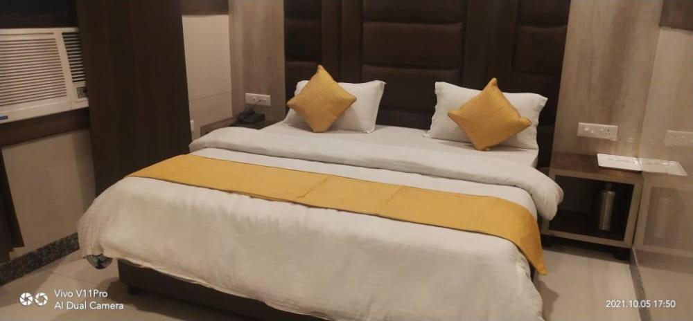 Hotel Arihant Palace , Katra 格德拉 外观 照片