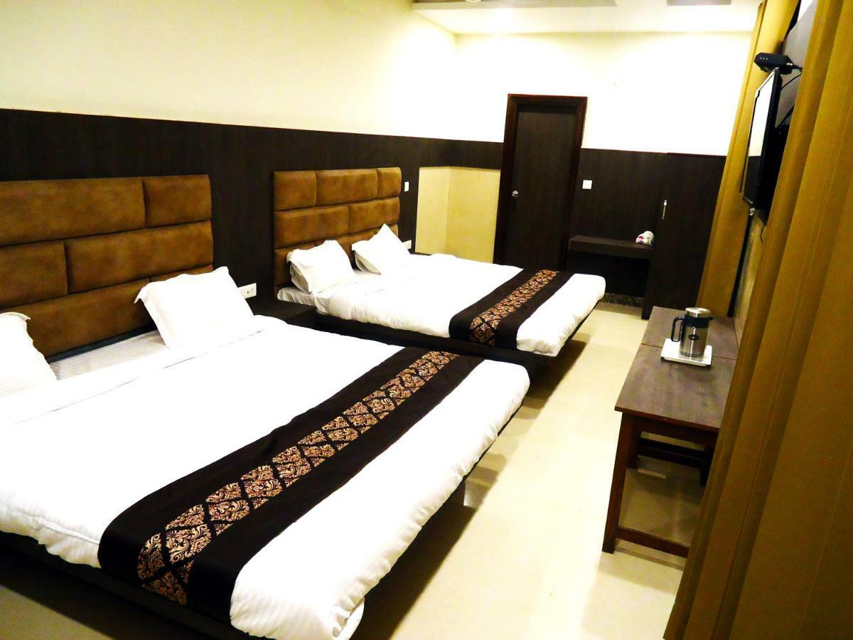Hotel Arihant Palace , Katra 格德拉 外观 照片